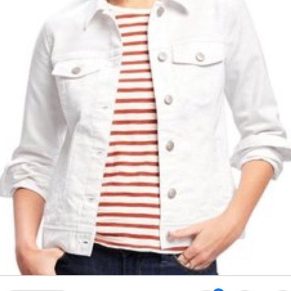 Gap white jean jacket Medium